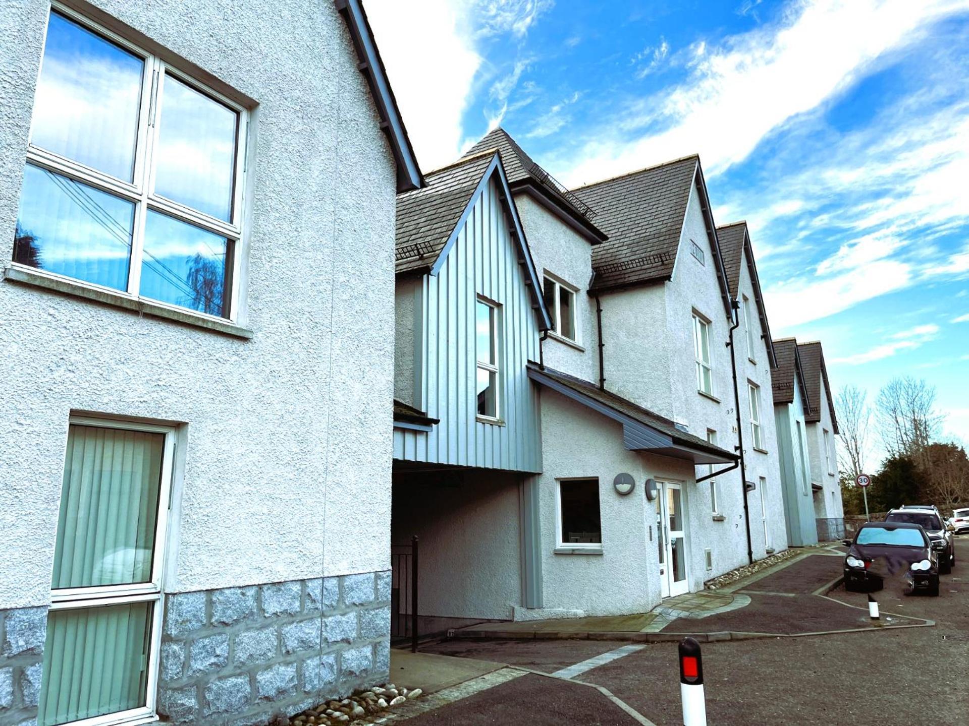 Entire Flat In Banchory, Aberdeenshire, Scotland ภายนอก รูปภาพ